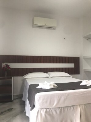 Standard-Doppel- oder -Zweibettzimmer | Kostenloses WLAN