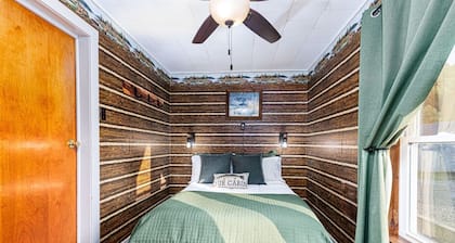 Cabin on Private Pond | Kayak, Fire Pit, Swing Set
