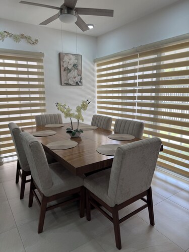 Casa Victoria | Luxury 3-Bedroom Residence, Secure Parking & Air Conditioning