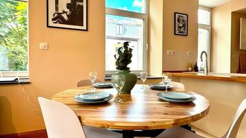 Apartment | Tempat makan