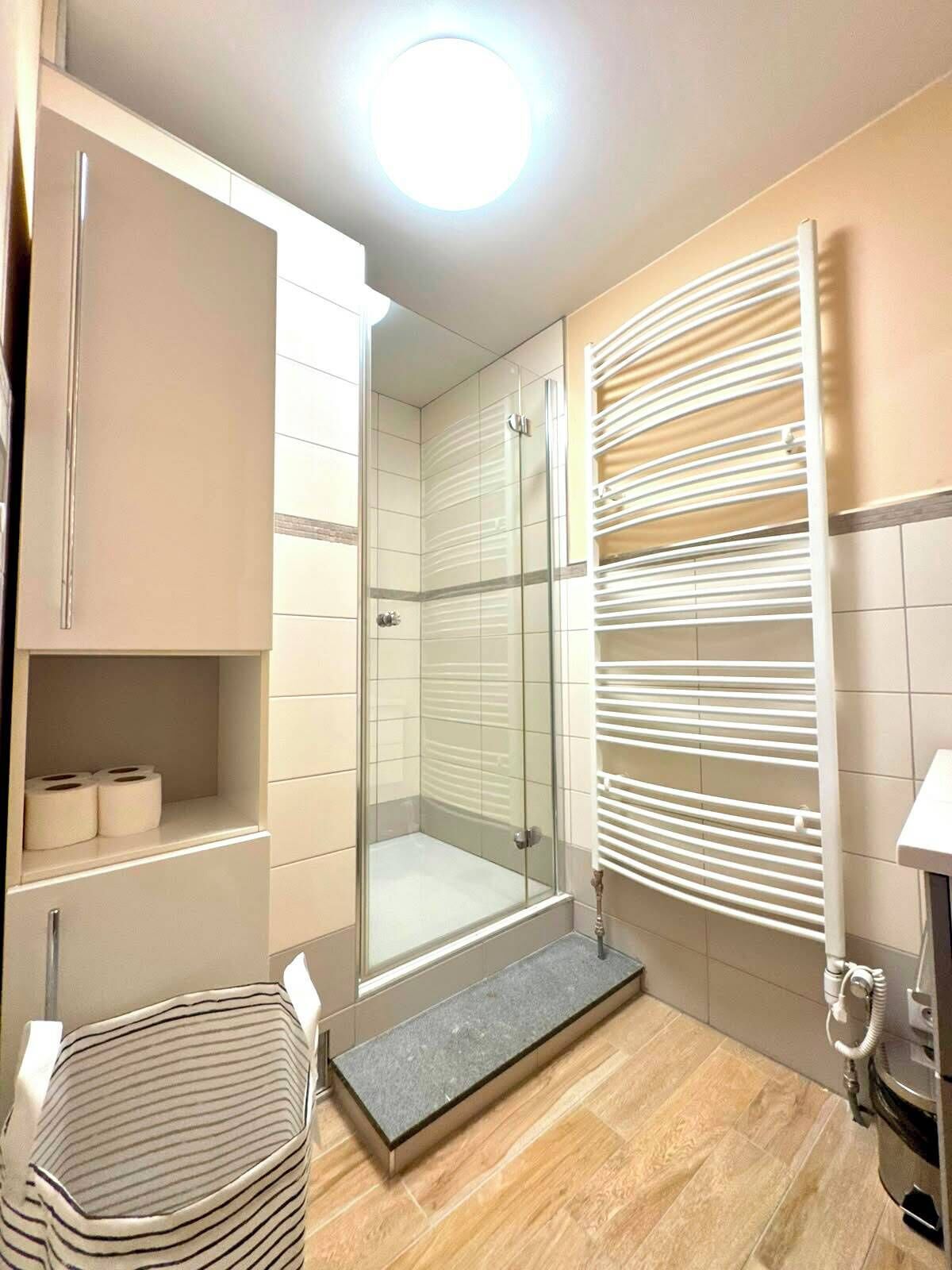 Apartment | Bilik Mandi