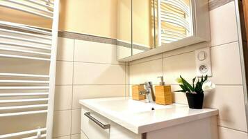 Apartment | Badezimmer