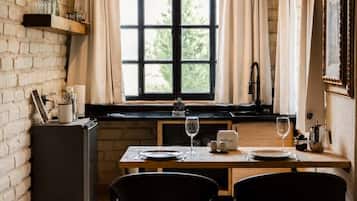 Deluxe Suite, Vineyard View | Interior