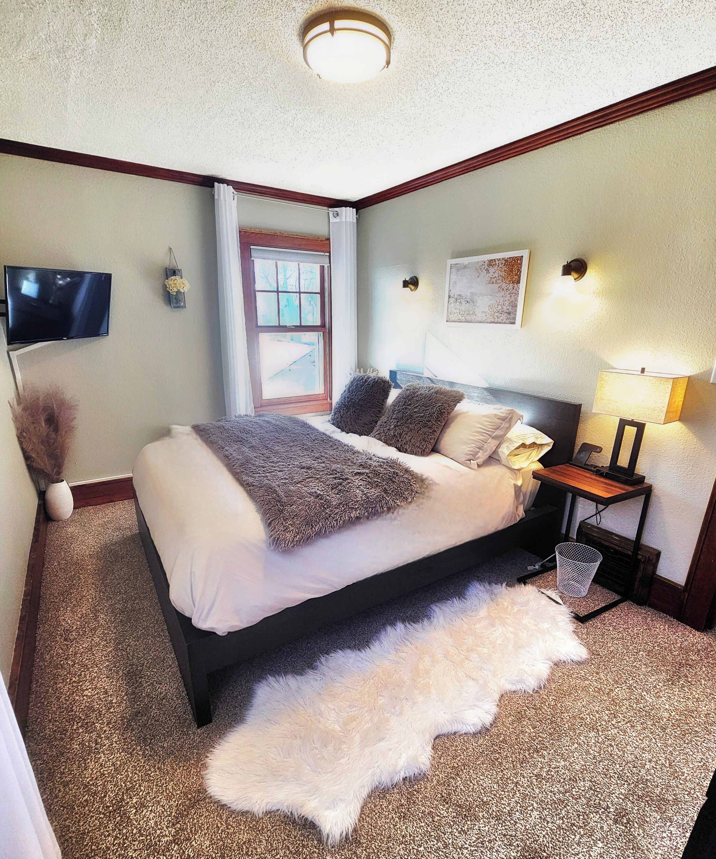 3 bedrooms, desk, iron/ironing board, WiFi