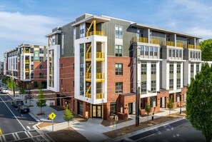 Exterior - Vibrant 1BR Suite, King Bed, NoDa Area, Free Parking (Charlotte)