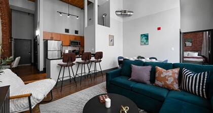 2BR (Sleeps 8) Loft w/ Rooftop |Washington Ave STL
