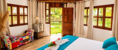 Deluxe Cabin, Lake View | Premium bedding, memory-foam beds, blackout curtains, free WiFi