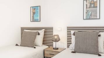 Iron/ironing board, internet, bed sheets