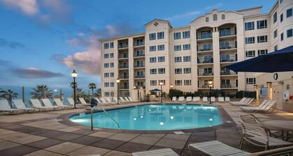 Oceanfront 2BR Deluxe at Club Wyndham Oceanside Pier Resort in California