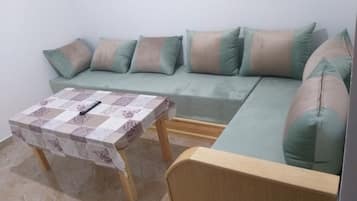 Apartment, Balcony | Living area