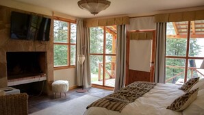 In-room safe, blackout curtains, free WiFi - ALEHUE Casa de Montaña (VILLA LA ANGOSTURA)