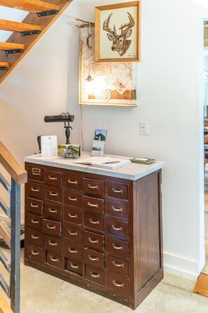 Interior - Away in the County - As featured on HGTV (Cherry Valley)