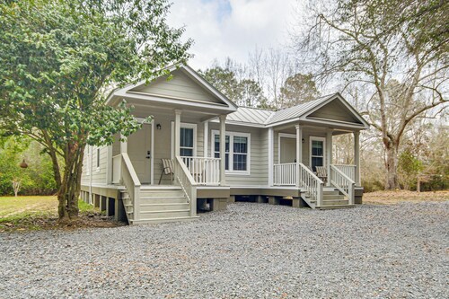 Group-Friendly Escape! Gateway to Gulfport Beaches