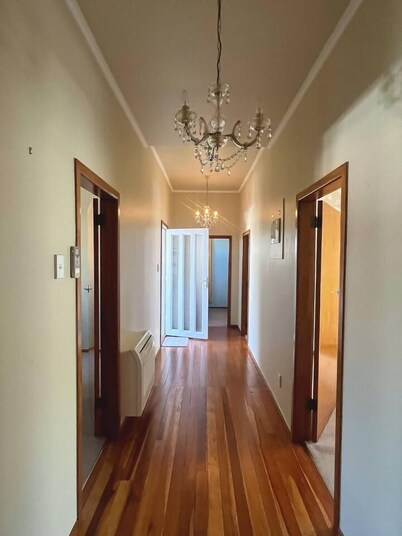 Spacious Family Retreat Near Cornwall Park