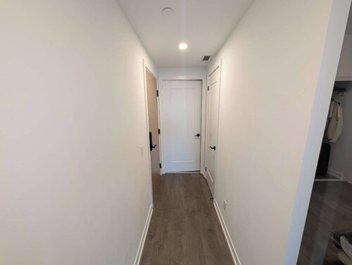 Cozy 1-bedroom condo with AC in superb Toronto location