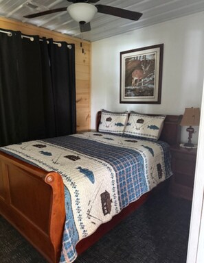 2 bedrooms, WiFi (free), bed sheets