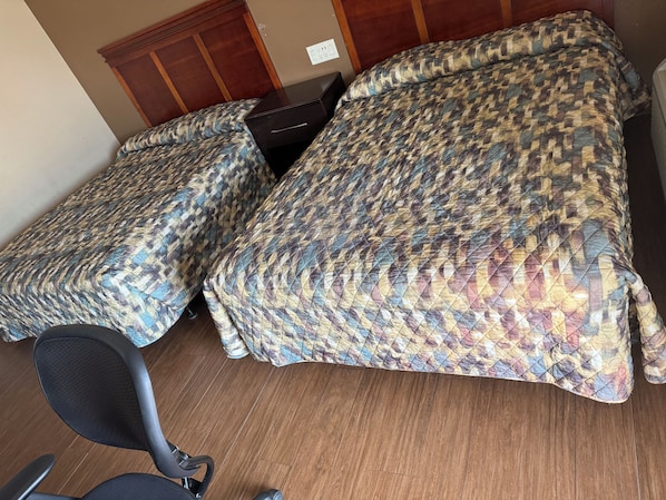 Basic Double Room | WiFi (free)