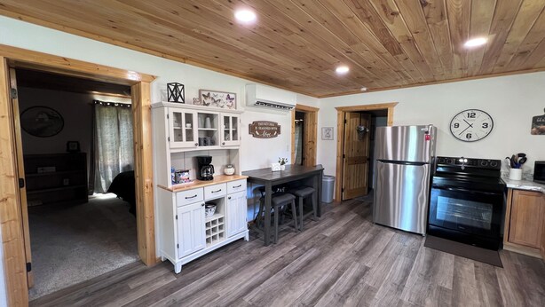 Unclassified image, 1 of 18, button - Cozy 2-bedroom house in Eminence with AC. Located in the heart of town!! (Eminence)