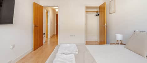 1 bedroom, WiFi, bed sheets