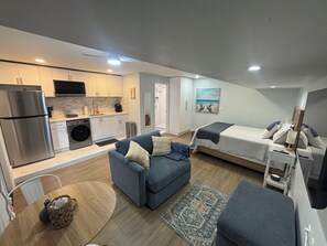 Smart TV - Perfect Studio Retreat - Near RSW - Airport - Beaches - I-75 (Fort Myers)