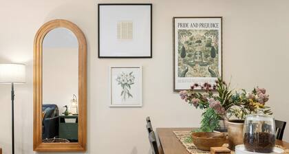 A&M Relax Base #B, 3BD 2BA, Workspace