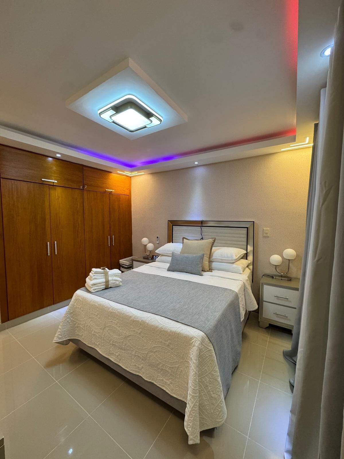 Iron/ironing board, free WiFi, bed sheets