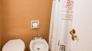 Kamar Triple | Kamar mandi