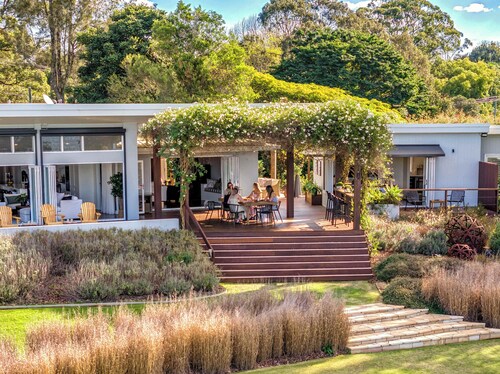 The Jasmine at Montville - Luxurious Main House