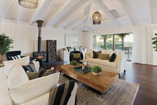 The Jasmine at Montville - Luxurious Main House