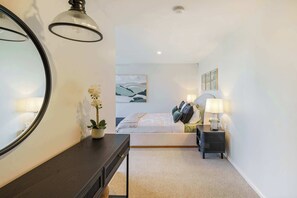 3 bedrooms, desk, iron/ironing board, travel cot