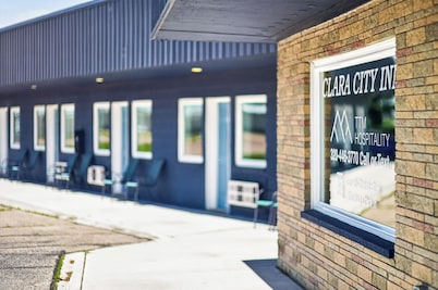 Clara City Inn