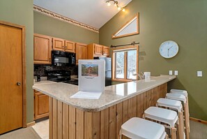 Coffee/tea maker, fridge, microwave, oven - New rental 3 bedroom 3 full bath condo at Shanty Creek Resorts golf boat parking (Mancelona)