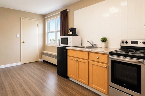 Perfect for travellers and workers. Pay for home and get hotel experience.