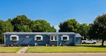 Enjoy the peaceful charm of this country villa with AC