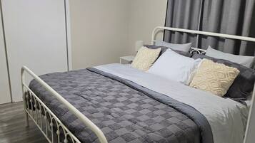 3 slaapkamers, een bureau, gratis wifi, beddengoed