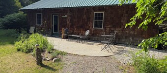 Spacious, waterfront privacy in Lake Leelanau , the heart of Leelanau County