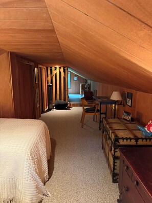 1 bedroom, iron/ironing board, WiFi (free), bed sheets