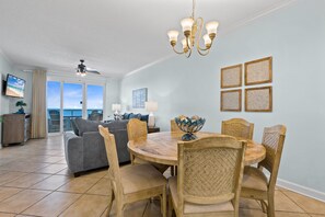 Dining - Beautiful Beach Front Condo With Breathtaking Views (Orange Beach)