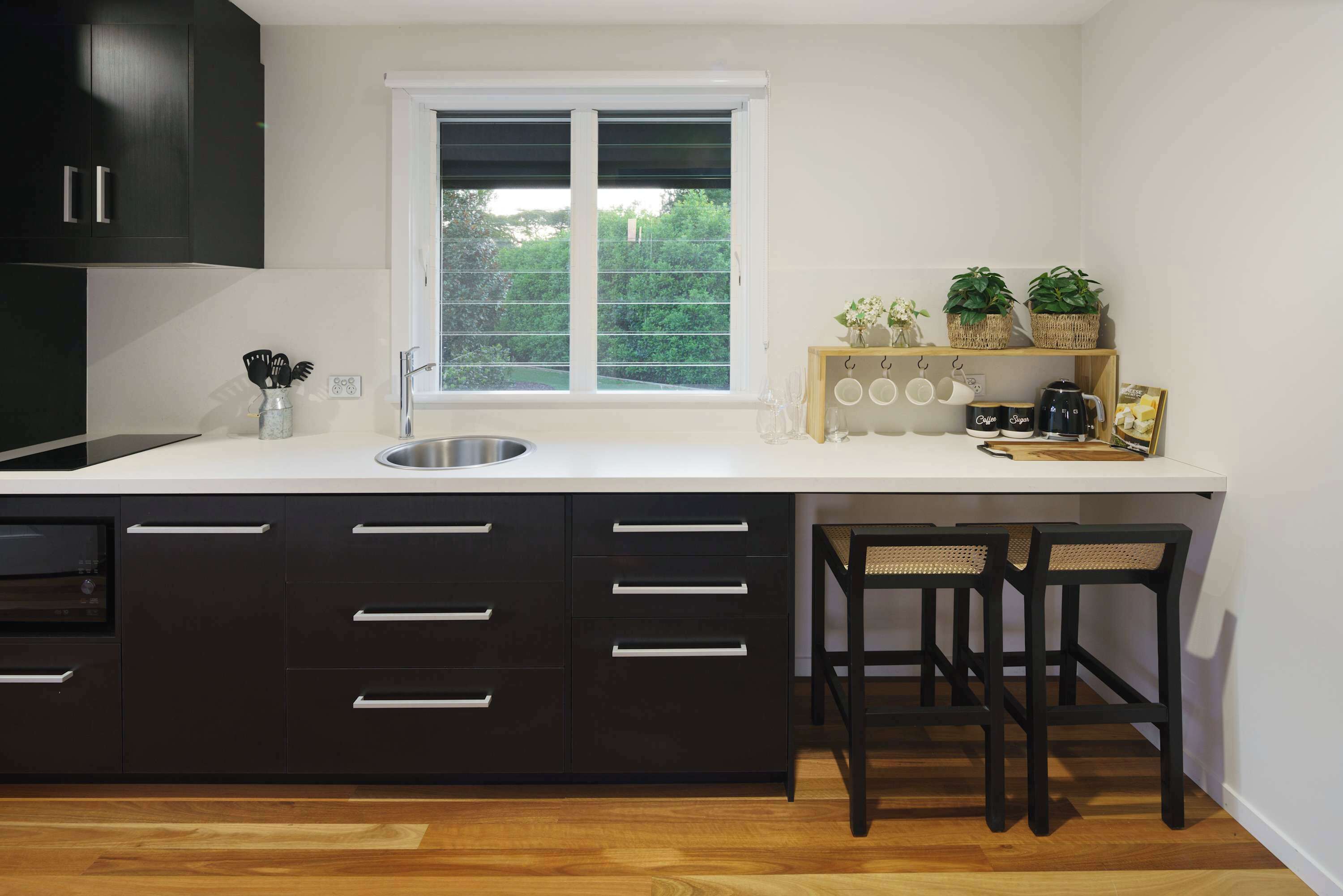 Coffee/tea maker, fridge, microwave, oven
