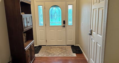 Enjoyable 3-bedroom house in charming Robinson