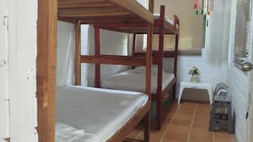 WiFi, bed sheets