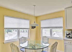 Dining - Spacious 4BR Bay View Retreat • Bethany Bay • Pool, Golf, Pickleball • Sleeps 10 (Ocean View)