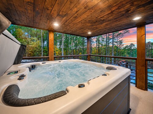 Heated Pool + Pickleball | Pets | Sauna | Sleep 32