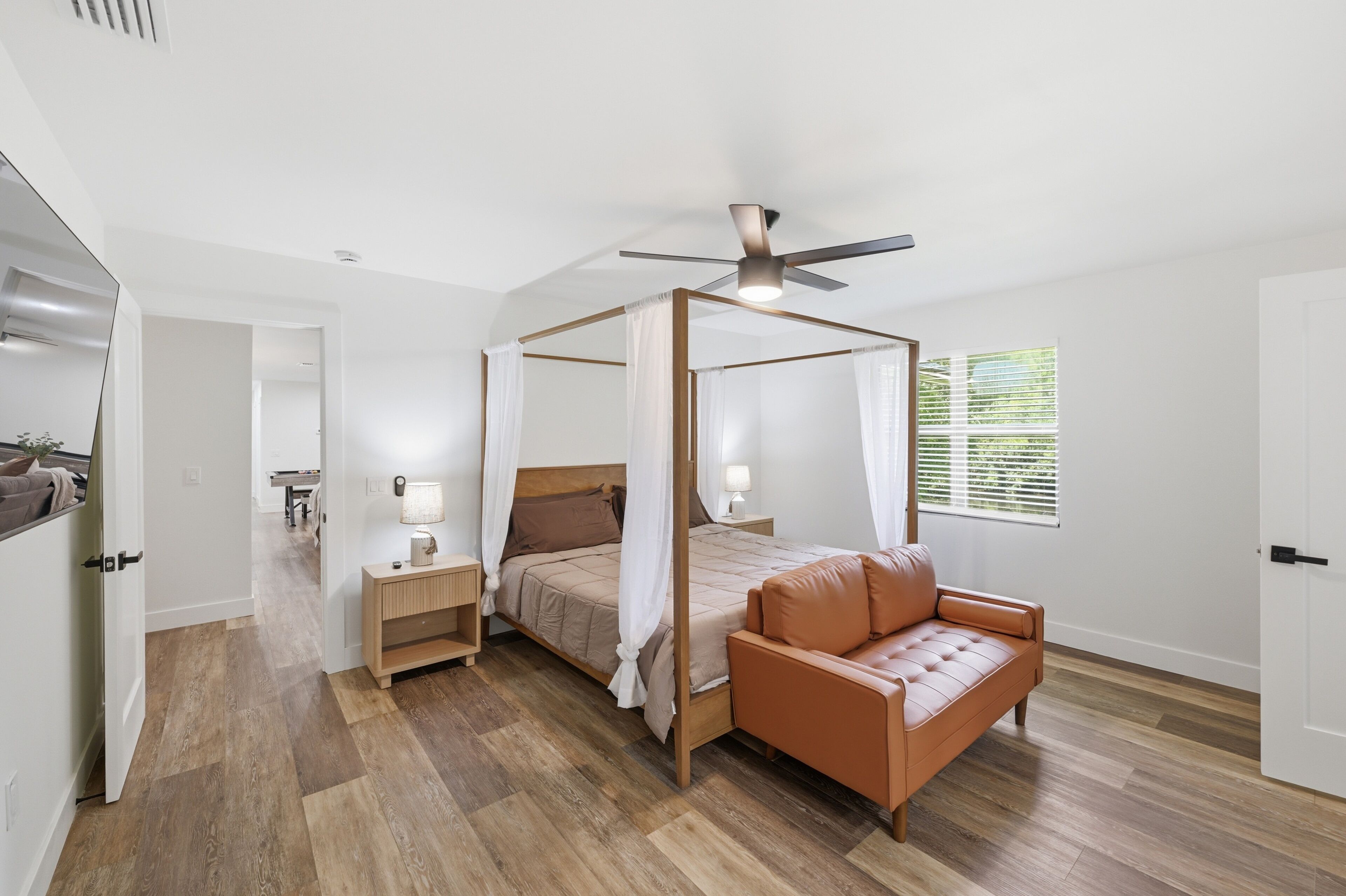 4 bedrooms, WiFi, bed sheets