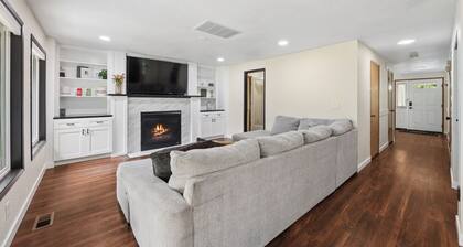 Private Gated Retreat- Estate House