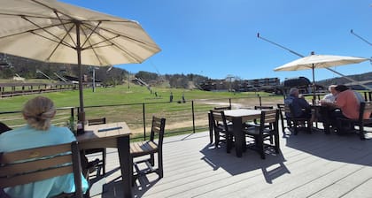 Newly Renovated Slopeside Condo at Bryce Resort. Family and pet-friendly!