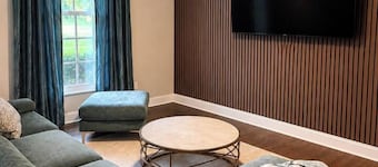 Golf Course Retreat I Geist + Ruoff I Sleeps 8