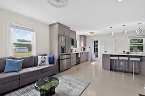 House, 3 Bedrooms | Living area - The Tatted Mermaid Norfolk 3br Sleeps 6 3 Bedroom Home (Norfolk)