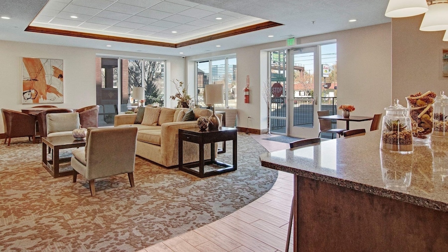 Urban 1BR Downtown Delight