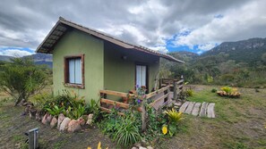 Classic Chalet, Lanai, Mountain View | Property grounds